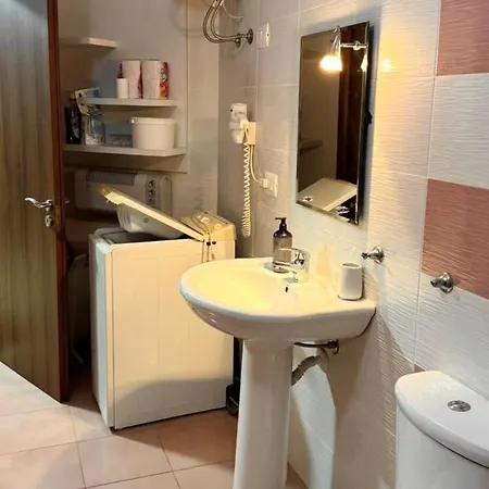 Apartment Two Bedroom Seafront *